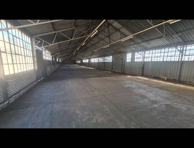 1,024M² WAREHOUSE TO LET IN BOKSBURG EAST